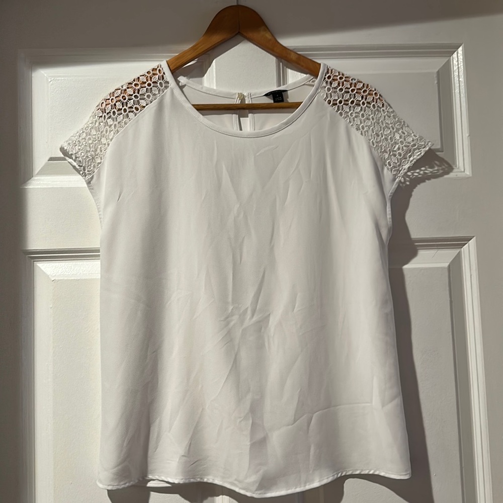 LIKE NEW Ann Taylor Top